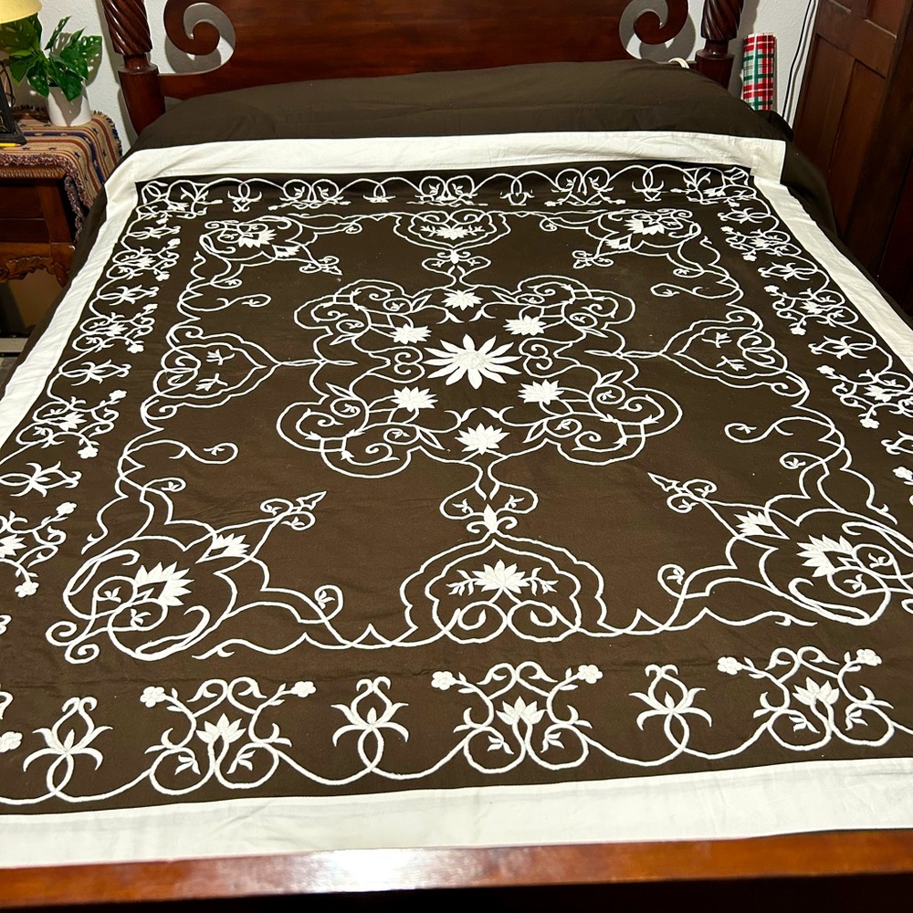 “Nordstrom at Home” Brown & White Duvet (Queen Size)